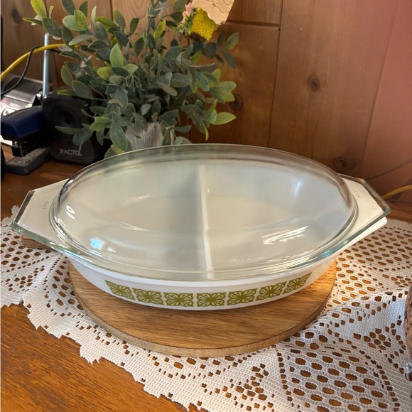 Vintage PYREX Divided Serving Dish with Green Floral Pattern - Picture 2 of 2